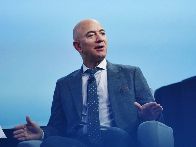 CEO Amazon lấy lại ngôi giàu nhất thế giới - Ảnh 3.