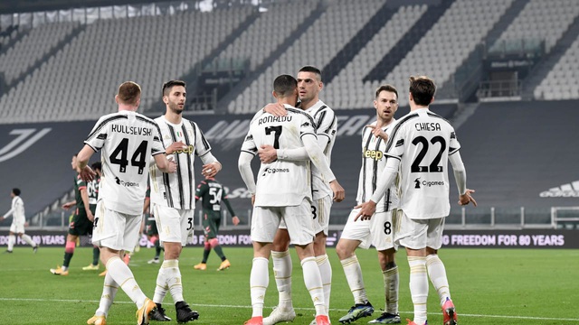 Ronaldo toả sáng, Juventus thắng đậm Crotone - Ảnh 2.