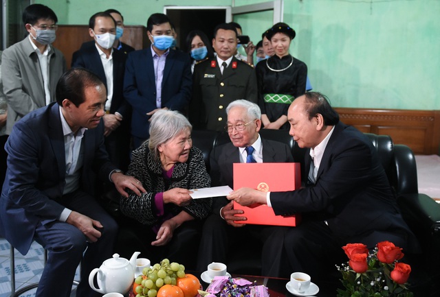 Thủ tướng trao Quyết định công nhận thành phố Tuyên Quang là đô thị loại II - Ảnh 2.