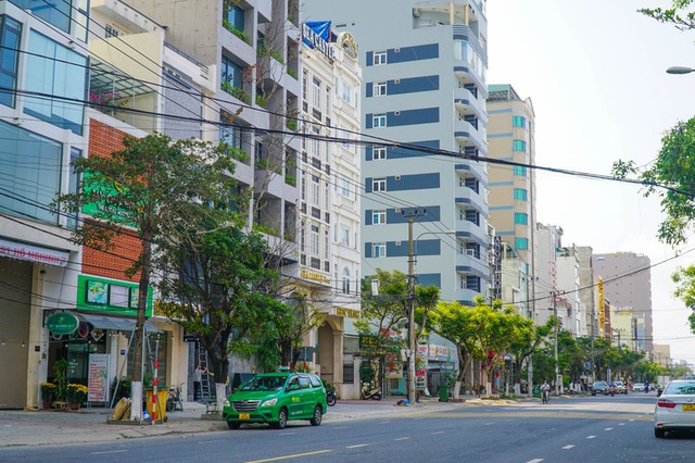 Hàng loạt khách sạn ở Đà Nẵng rao bán rầm rộ sau Tết - Ảnh 1.