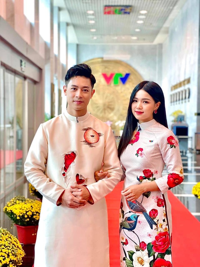Cặp nữ MC xinh đẹp của VTV kết nối rạng rỡ trong áo dài - Ảnh 7.
