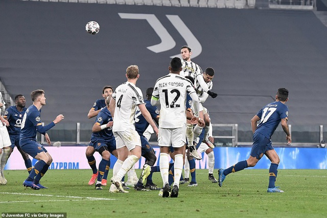 Juventus 3-2 FC Porto: Chơi hơn người, Juventus vẫn bị loại cay đắng - Ảnh 6.