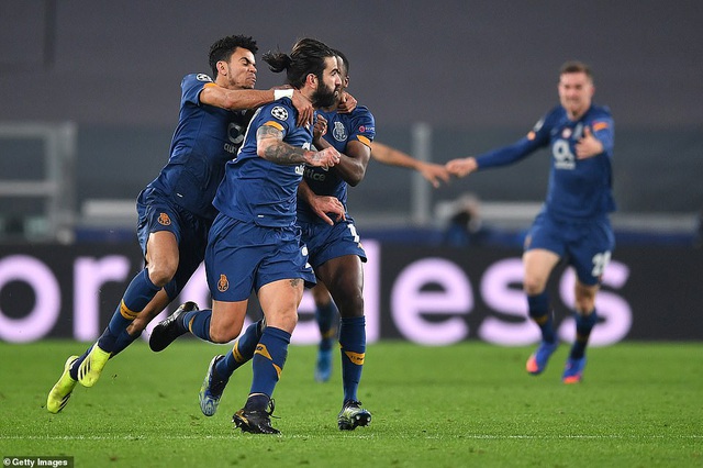 Juventus 3-2 FC Porto: Chơi hơn người, Juventus vẫn bị loại cay đắng - Ảnh 5.