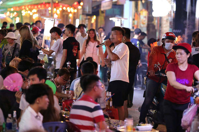 TP Hồ Chí Minh quyết dẹp yên nhạc sàn, nhạc DJ ở quán bia, quán vỉa hè - Ảnh 1.