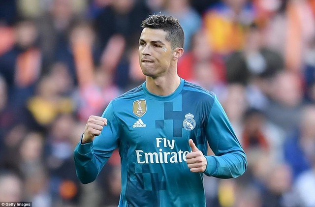 Ronaldo bỏ Real Madrid về Juventus: Ronaldo và tình yêu bị phản bội