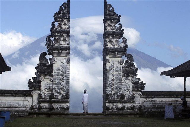 Indonesia công bố kế hoạch mở cửa lại “thiên đường du lịch” Bali - Ảnh 1.