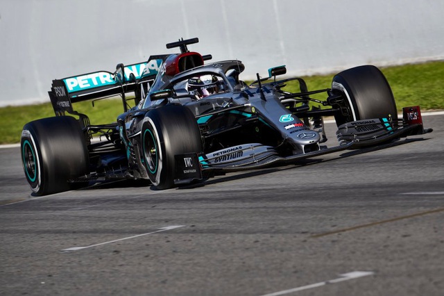 Carlos Sainz nghi ngờ sức mạnh của Mercedes - Ảnh 1.
