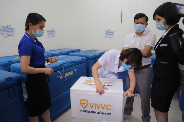 Hệ thống Trung tâm tiêm chủng VNVC đóng góp chủ lực cho chiến dịch tiêm chủng vaccine COVID-19 thần tốc của TP. Hồ Chí Minh - Ảnh 4.