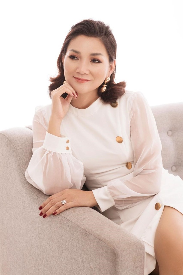 Hà Nguyễn Fashion - Thương hiệu thời trang nổi tiếng dành cho chị em trung niên - Ảnh 1.