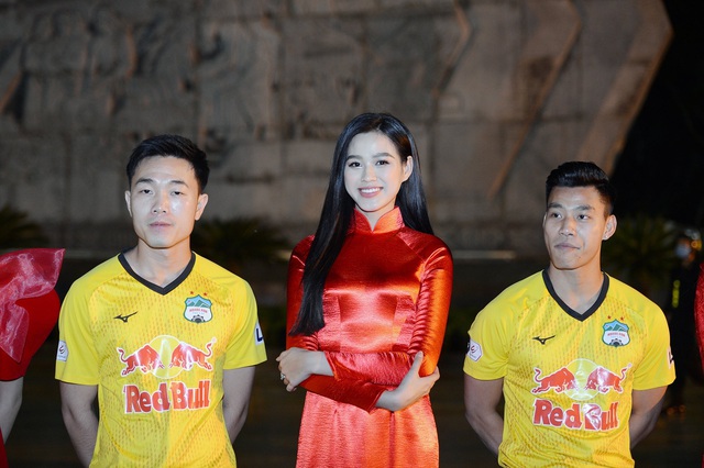 Hoa hậu Đỗ Thị Hà chia sẻ khoảnh khắc giận hờn bên Xuân Trường - Ảnh 5.