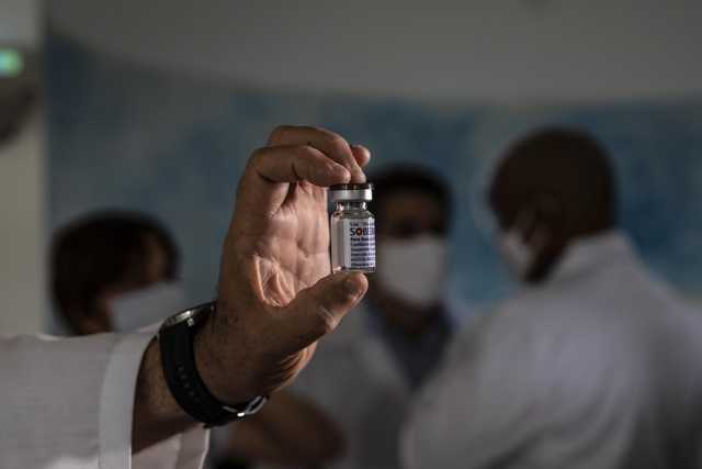 Cuba thử nghiệm lâm sàng giai đoạn 3 vaccine Soberana 02 phát triển trong nước - Ảnh 1.