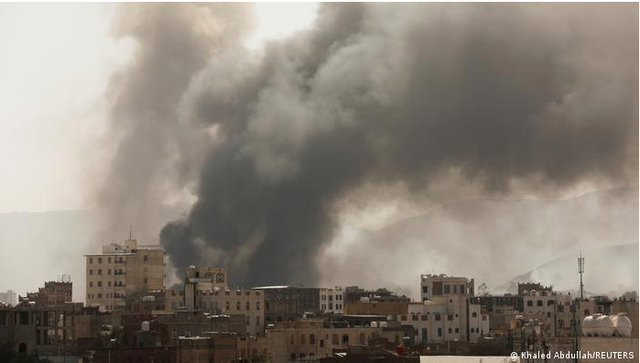 Hỏa hoạn tại trại tị nạn ở Yemen, ít nhất 8 người thiệt mạng, hàng trăm người bị thương - Ảnh 1.