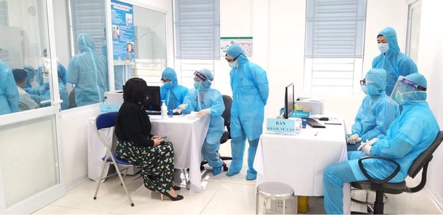 Việt Nam: Bảo đảm an toàn chặt chẽ trong tiêm chủng vaccine COVID-19 - Ảnh 1.