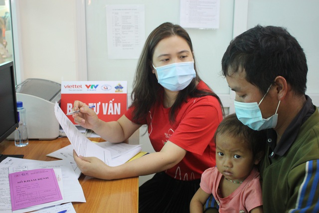 Trái tim cho em khám sàng lọc tim bẩm sinh miễn phí cho 1.100 trẻ tại Điện Biên - Ảnh 6.