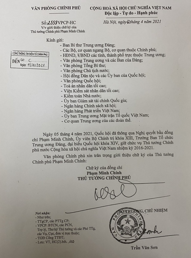 Giới thiệu chữ ký của Thủ tướng Phạm Minh Chính và 2 tân Phó Thủ tướng - Ảnh 1.
