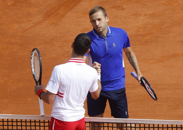 Novak Djokovic thua sốc tại vòng 3 Monte Carlo 2021 - Ảnh 2.