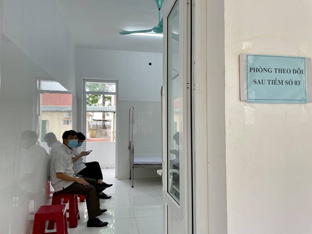 50 người đầu tiên tiêm vaccine COVID-19 tại Cao Bằng - Ảnh 4.