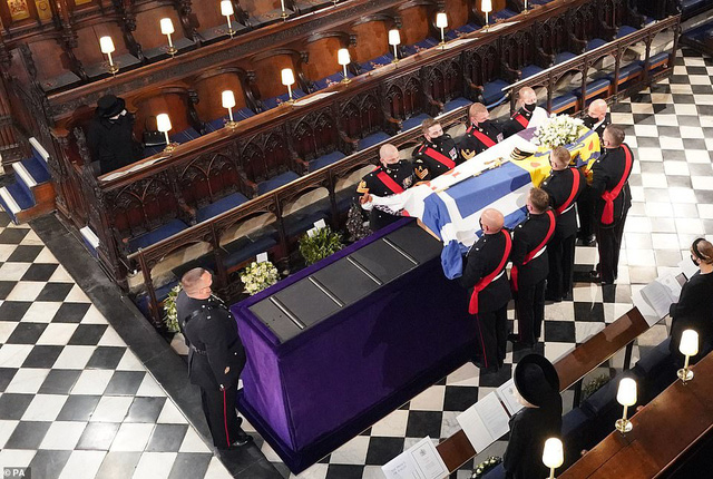 Lễ tang Hoàng thân Philip với chỉ 30 thành viên hoàng tộc tham dự - Ảnh 1.