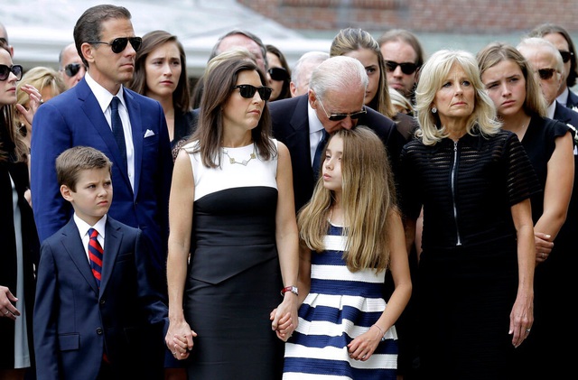 Con trai của Tổng thống Mỹ Joe Biden trải lòng trong cuốn hồi ký “Những điều tươi đẹp” - Ảnh 1.