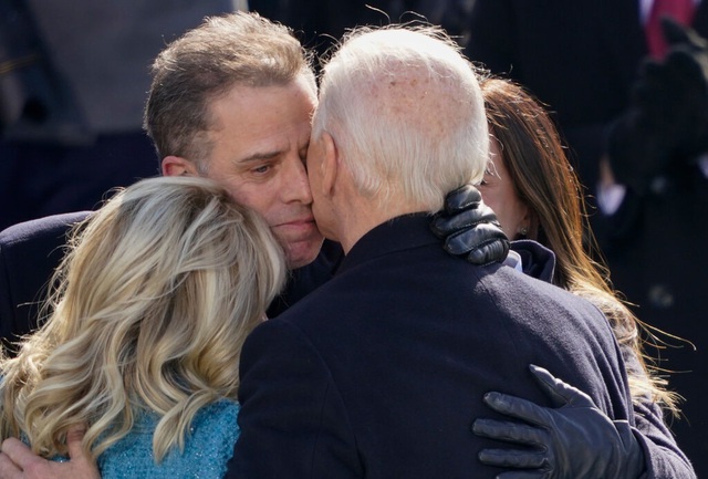 Con trai của Tổng thống Mỹ Joe Biden trải lòng trong cuốn hồi ký “Những điều tươi đẹp” - Ảnh 3.