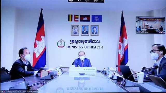 Bộ trưởng Bộ Y tế: Nguy cơ lây lan COVID-19 từ Thái Lan, Campuchia là rất cao - Ảnh 2.