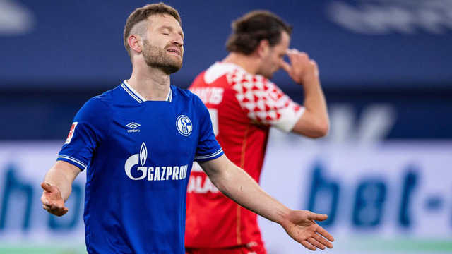 Nội bộ Schalke 04 rối ren sau khi chính thức rớt hạng - Ảnh 1.