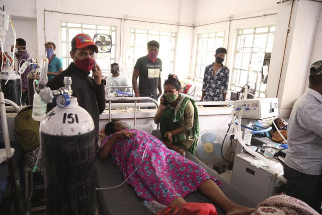 Ngày 26/4, Ấn Độ ghi nhận ngày thứ 5 liên tiếp có số ca nhiễm cao chưa từng thấy - Ảnh 1.
