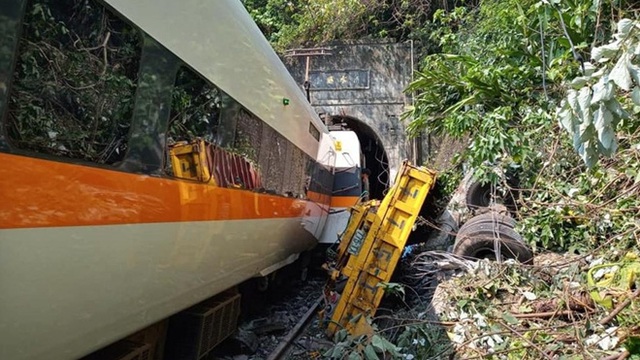 Tai nạn tàu hỏa tại Đài Loan (Trung Quốc): Nỗ lực giải cứu đang được tiến hành - Ảnh 2.
