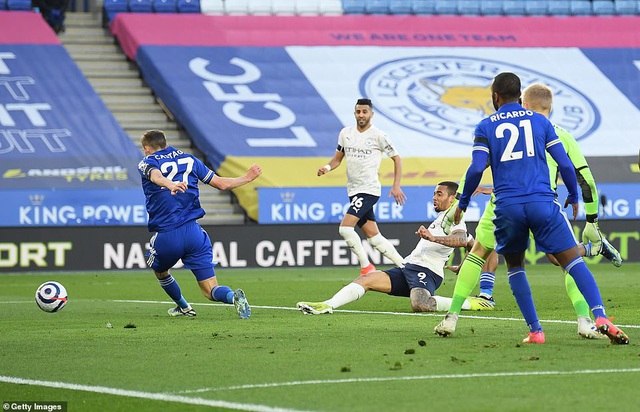 Leicester 0-2 Man City: Thẳng tiến tới ngôi vô địch - Ảnh 2.