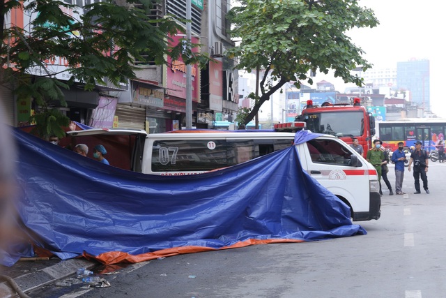Hỗ trợ gia đình các nạn nhân trong vụ cháy ở phố Tôn Đức Thắng - Ảnh 1.