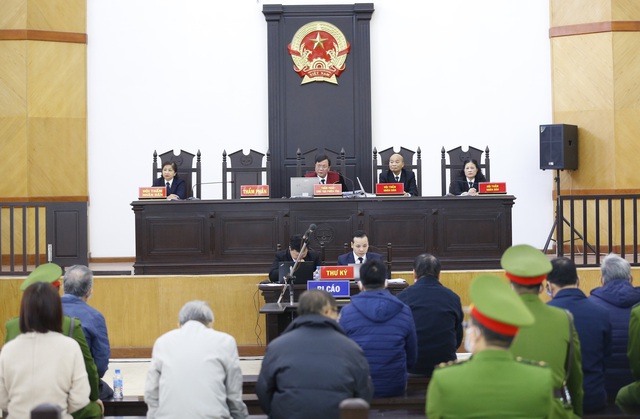 Ngày 22/4, mở lại phiên tòa xét xử bị cáo Vũ Huy Hoàng và đồng phạm - Ảnh 2.