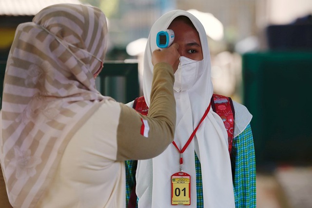 Thế giới có 161 triệu người mắc COVID-19, Indonesia nhiều ca nhiễm nhất Đông Nam Á - Ảnh 1.