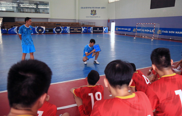 ĐT Futsal Việt Nam ngược dòng thắng ĐT Iraq trong trận giao hữu - Ảnh 2.