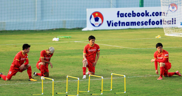 Xuân Trường trở lại tập luyện cùng ĐT Việt Nam - Ảnh 9.