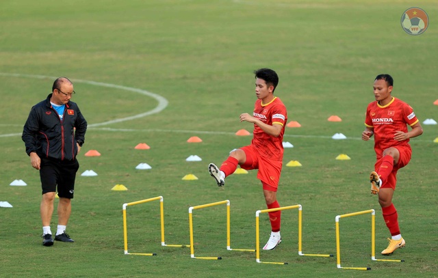 Xuân Trường trở lại tập luyện cùng ĐT Việt Nam - Ảnh 2.