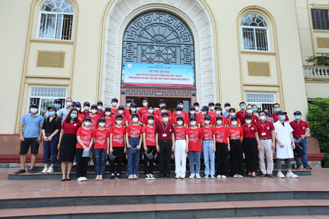 Sinh viên Đại học Y Hà Nội xung phong đến Bắc Ninh chống dịch COVID-19 - Ảnh 1.