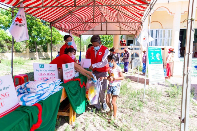 Trung ương Hội Chữ thập đỏ Việt Nam kêu gọi ủng hộ người dân bị ảnh hưởng bởi dịch Covid-19 - Ảnh 1.