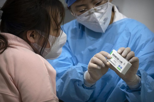 Thái Lan cấp phép sử dụng khẩn cấp vaccine COVID-19 của Sinopharm - Ảnh 1.