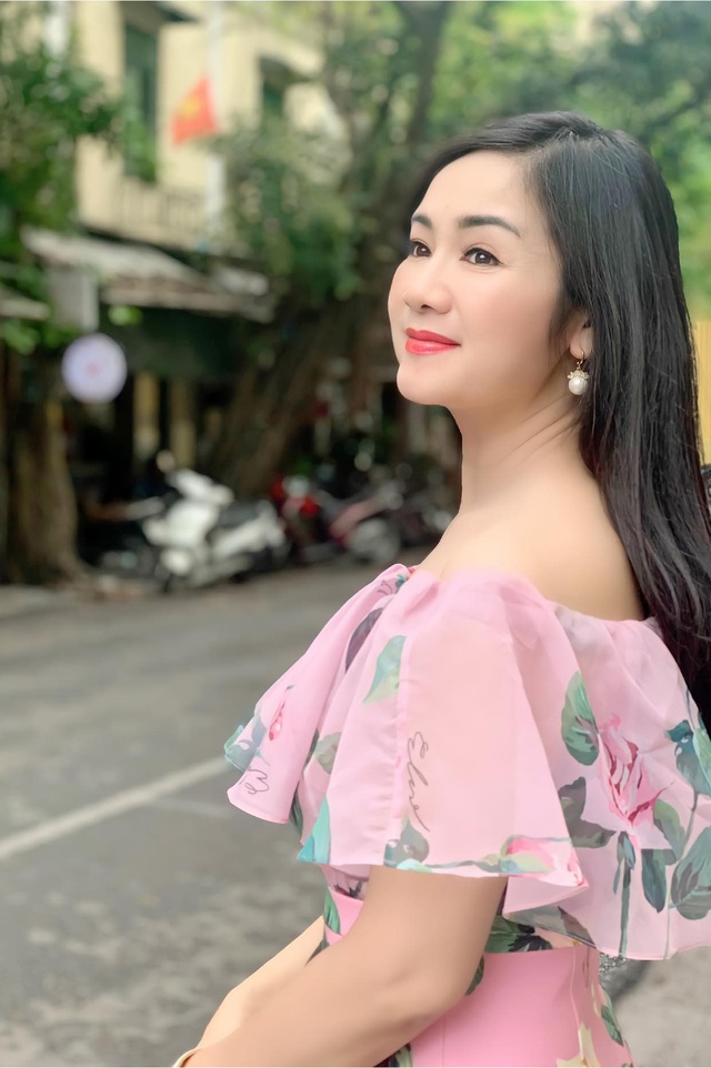 Dàn diễn viên Việt tuần qua: Hồng Diễm chỉ ở nhà, Phương Oanh tự nhủ bớt nghe bớt nói bớt nhìn - Ảnh 28.