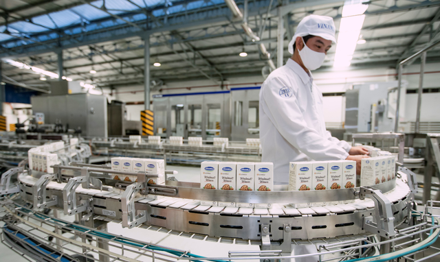 Hệ thống khủng 13 nhà máy là nội lực giúp Vinamilk duy trì vị trí dẫn đầu thị trường sữa nhiều năm - Ảnh 4.