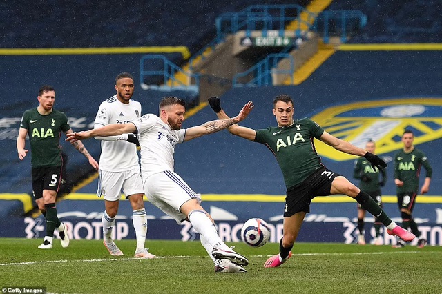 Leeds United 3-1 Tottenham: Đánh rơi 3 điểm, Tottenham top 4 xa dần - Ảnh 1.