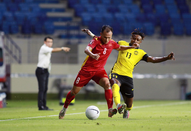 Vé xem trận đấu giữa ĐTVN – ĐT UAE đã được bán cho CĐV Việt Nam - Ảnh 1.