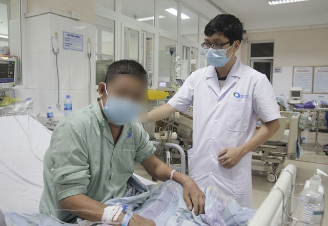Nam bệnh nhân bị sốc nhiễm khuẩn, suy hô hấp do nhiễm giun lươn toàn thể - Ảnh 1.