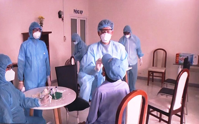Cần thiết triển khai test nhanh COVID-19 cấp bách bảo vệ các cơ sở y tế TP Hồ Chí Minh - Ảnh 1.