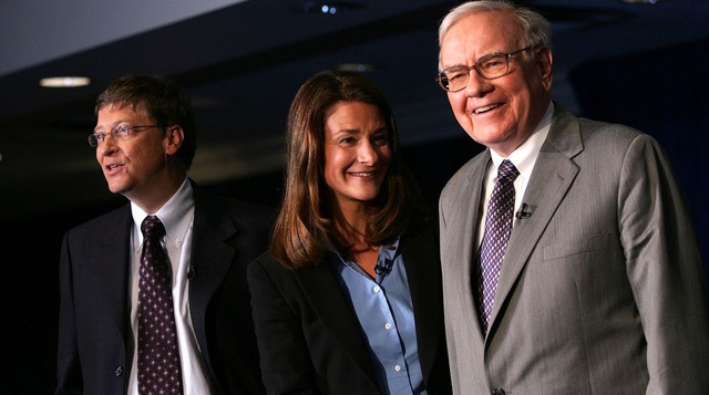 Warren Buffett từ chức tại quỹ từ thiện của Bill Gates - Ảnh 1.