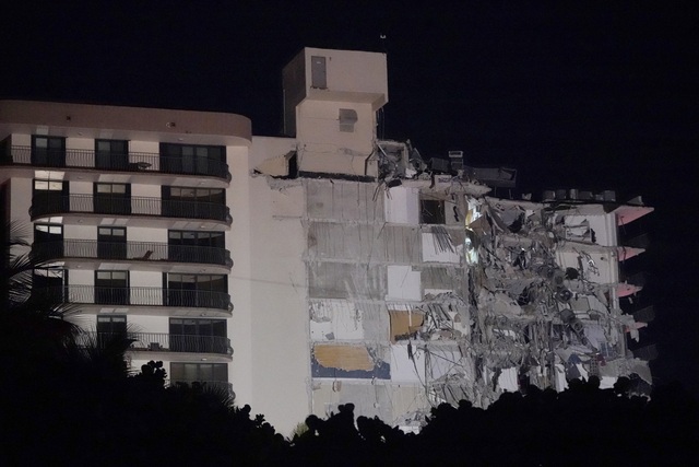 Mỹ: Sập tòa nhà cao tầng ở Miami khiến 1 người thiệt mạng, khoảng 100 người mất tích - Ảnh 2.