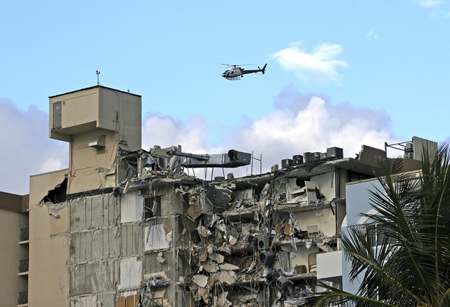 Mỹ: Sập tòa nhà cao tầng ở Miami khiến 1 người thiệt mạng, khoảng 100 người mất tích - Ảnh 4.