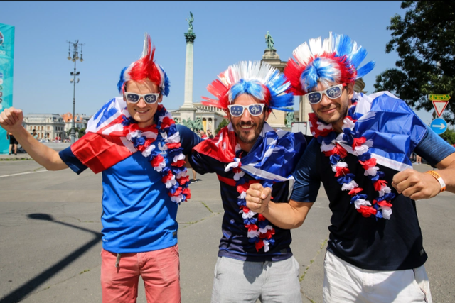 Nhầm lẫn Budapest với Bucharest, các CĐV Pháp lạc sang tận Romania xem EURO 2020 - Ảnh 1.