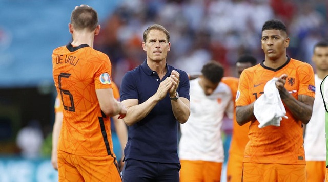 Frank de Boer từ chức huấn luyện viên tuyển Hà Lan - Ảnh 1.