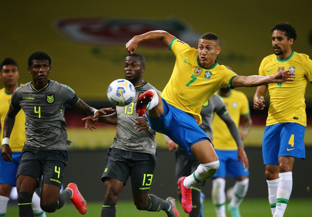 Neymar tỏa sáng, Brazil thắng nhọc Ecuador - Ảnh 3.